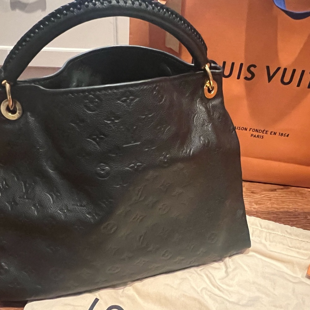 Louis Vuitton Monogram Empreinte Leather - black - EUC